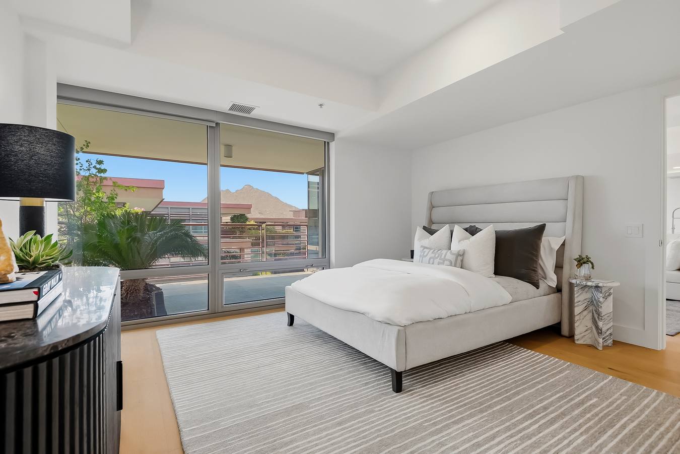 Second primary suite
